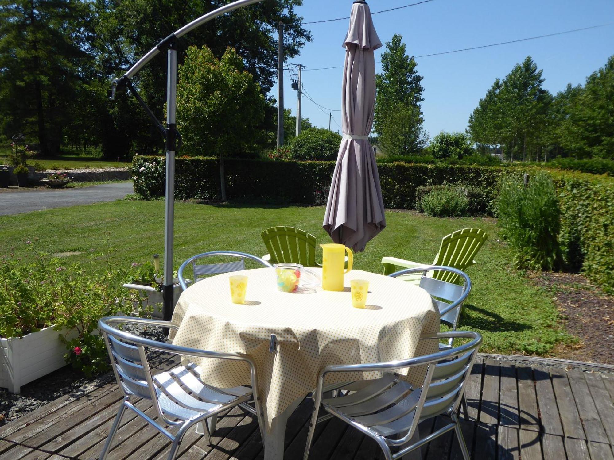 Gite Champetre Avec Piscine Chauffee, Cheminee, Et Terrasse En Plein Sud - Fr-1-410-131 La Chapelle-aux-Choux Luaran gambar